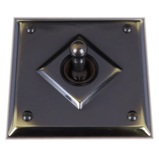 Classic 10 Series Standard 10a Toggle Switch