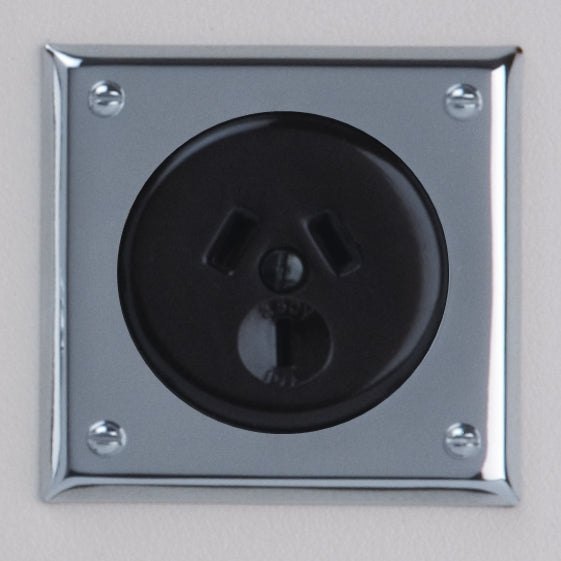 Classic 10 Series Single Power Point Outlet In Brown
