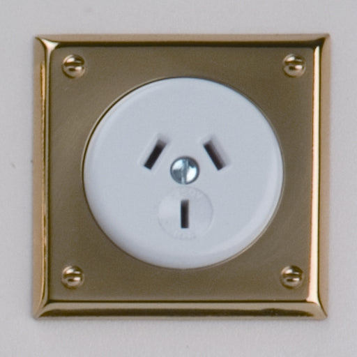 Classic 10 Series Single Power Point Outlet In White