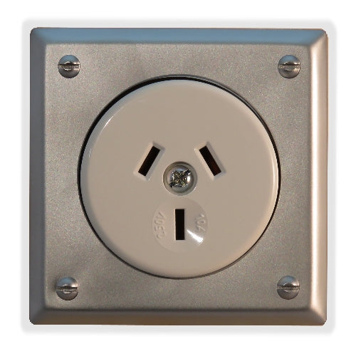 Classic 10 Series Single Power Point Outlet In White