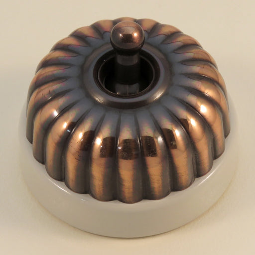 Classic 20 Series 10a Toggle Switch With Fluted Cover And Porcelain Base